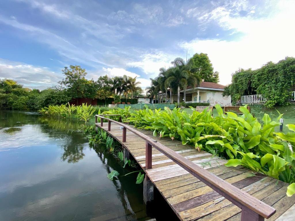 Ruen Maihom Riverside Cottage Kanchanaburi Exterior photo