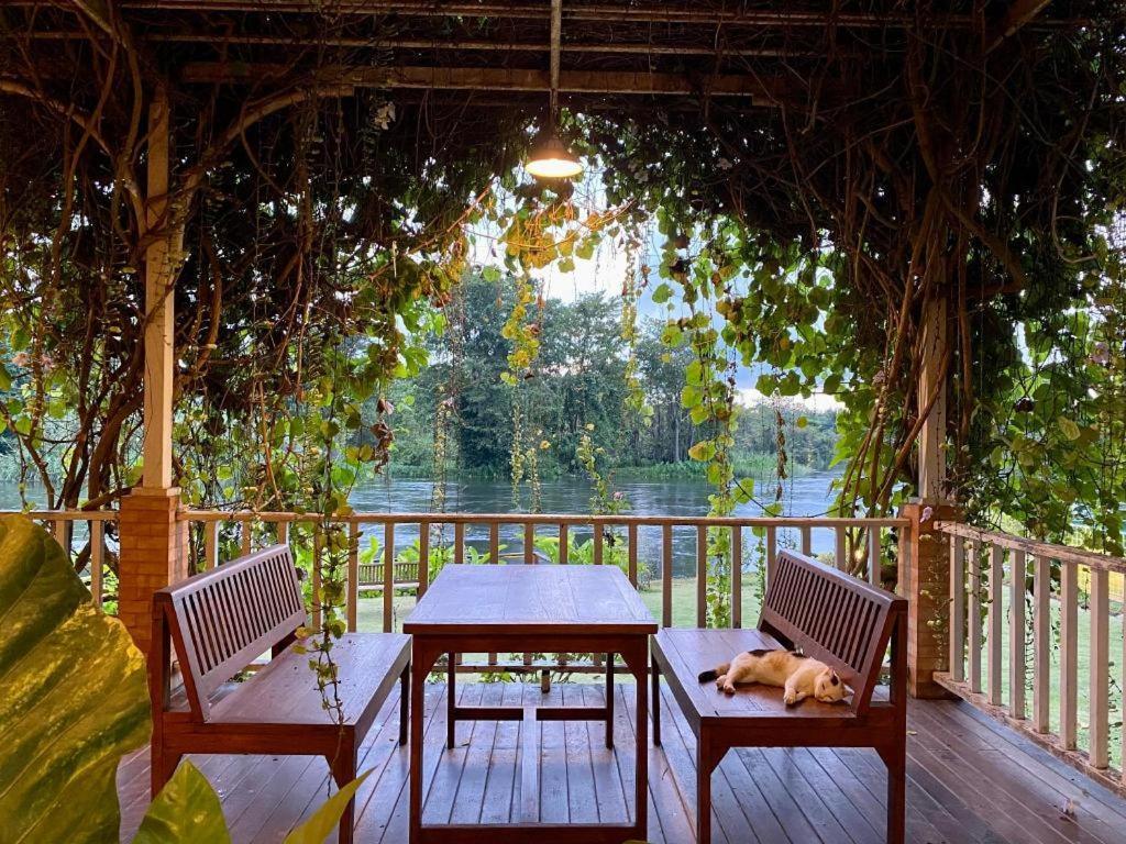 Ruen Maihom Riverside Cottage Kanchanaburi Exterior photo