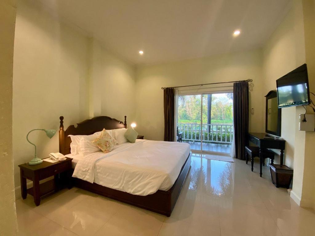 Ruen Maihom Riverside Cottage Kanchanaburi Exterior photo