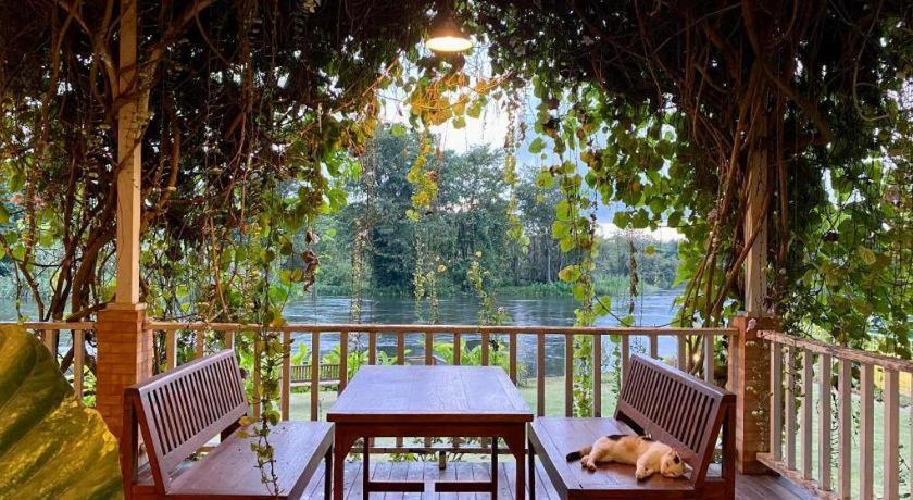 Ruen Maihom Riverside Cottage Kanchanaburi Exterior photo